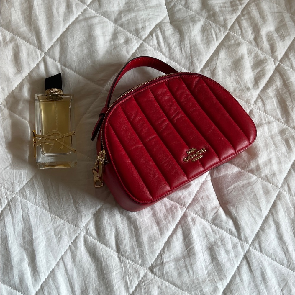 Coach

SERENA SATCHEL WITH LINEAR QUILTING - Picture 2 of 9